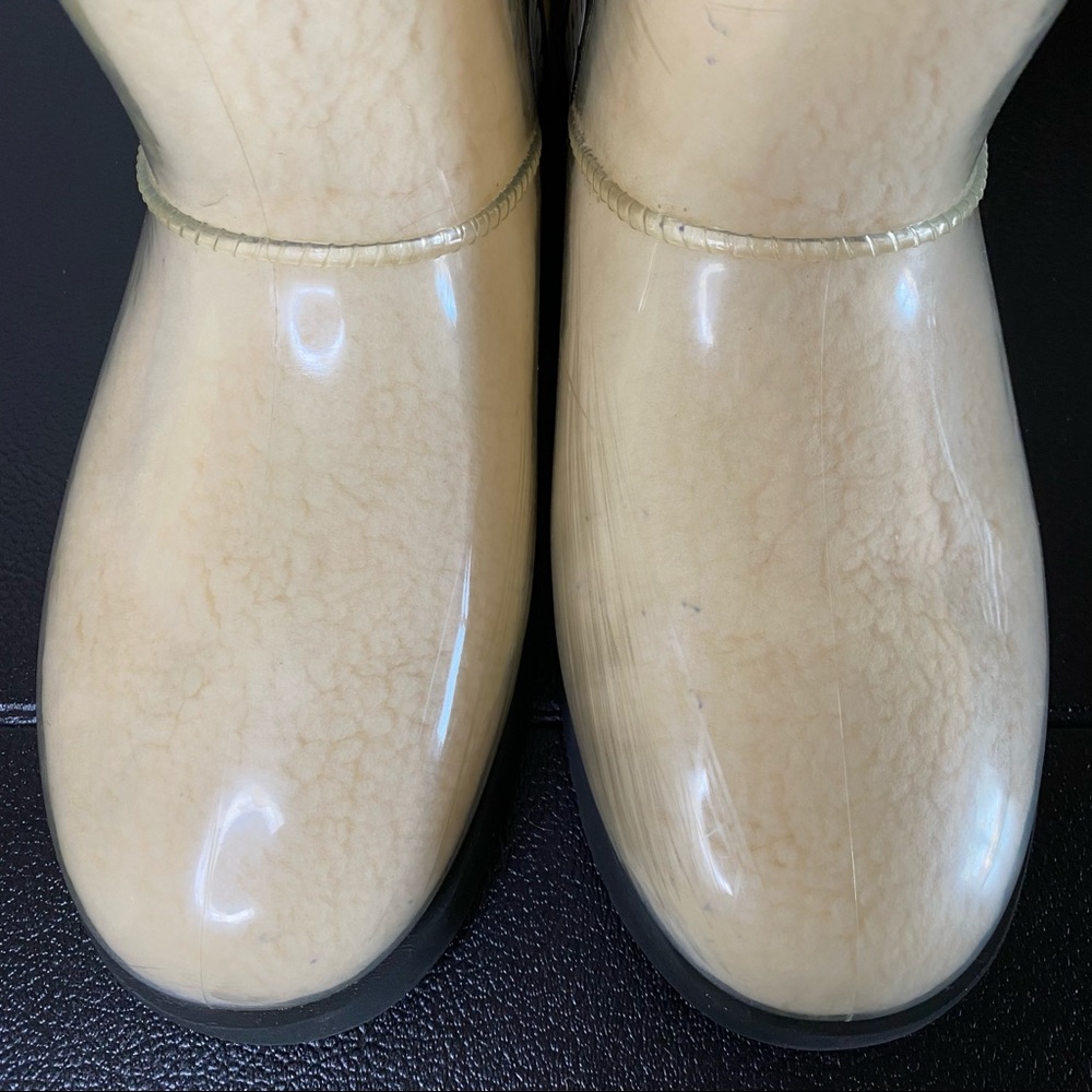 UGG cream / black Classic Clear Mini waterproof boots 10 - Picture 5 of 16